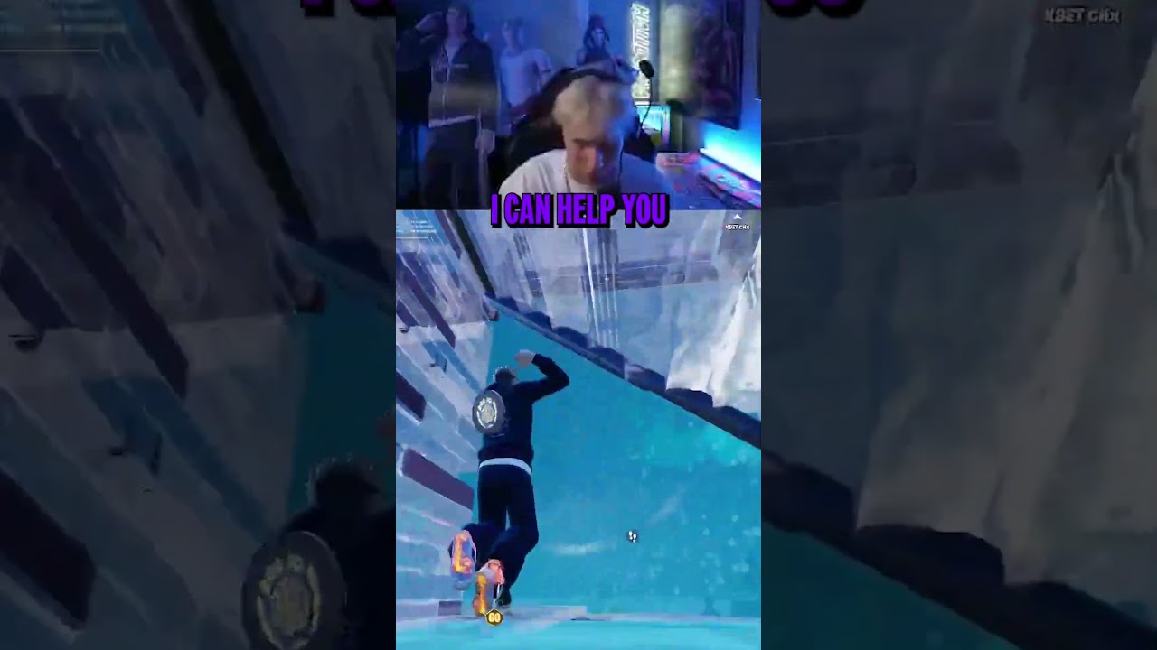 MrSavage just PICKAXED a player with Clix