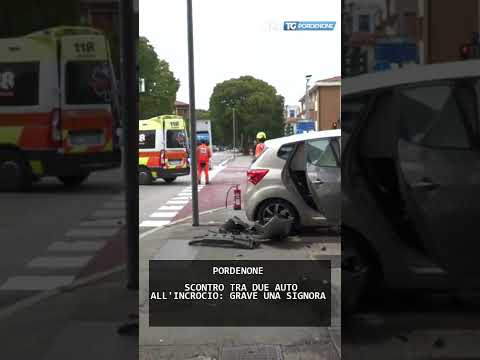 Video SCONTRO TRA DUE AUTO ALL'INCROCIO: GRAVE UNA SIGNORA | 20/08/2026