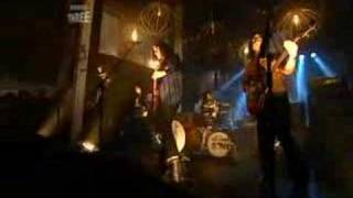 The Raconteurs - Steady, As She Goes