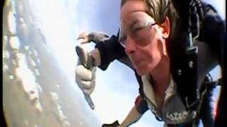 ME(STEPHANIE) SKYDIVING