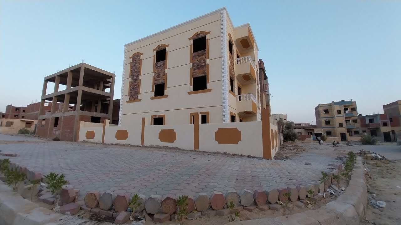 منزل للبيع | ناصية صريحة 3ادوار | ابني بيتك حدائق اكتوبر 