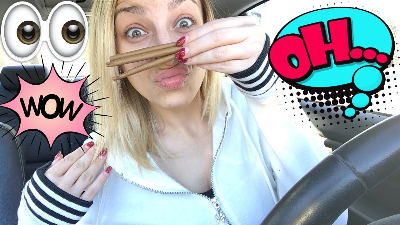 ROLLING UP 4 GRAMS OF WEED | 3 BLUNTS