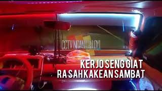 Kata-kata  pejuang rupiah, versi Dalam kabin L300