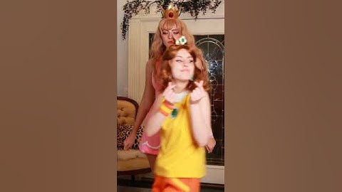 Princess Peach dance gets interrupted by @RaineEmery #supermariobros #daisy #cosplayers