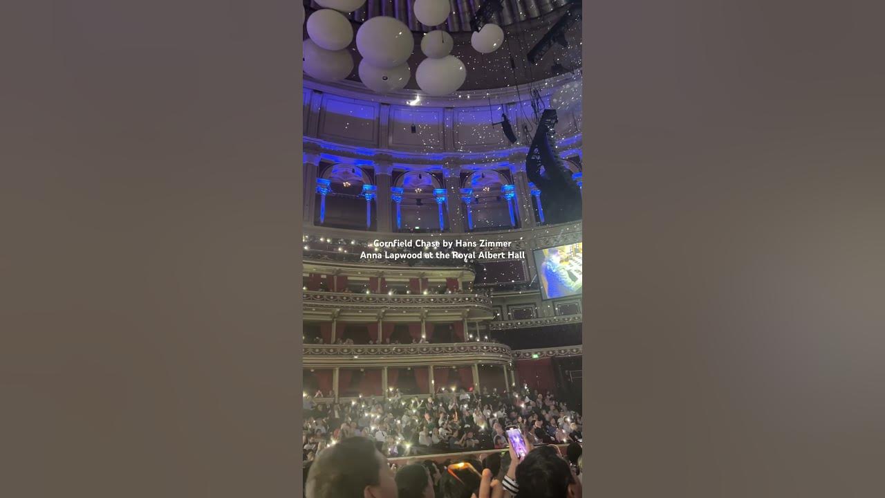 Cornfield Chase, Interstellar (Zimmer). Anna Lapwood at the RAH. She asked for the phone lights!