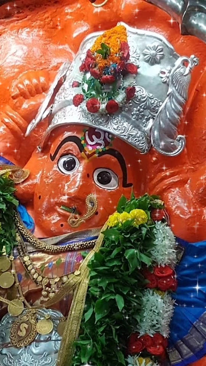 Konya Galli le Ambika Chalali.   #shortfeed #saptashrungidevi #khandesh