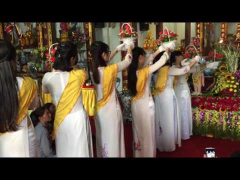 Video Dâng hoa cúng dường Phật Đản - youtube
