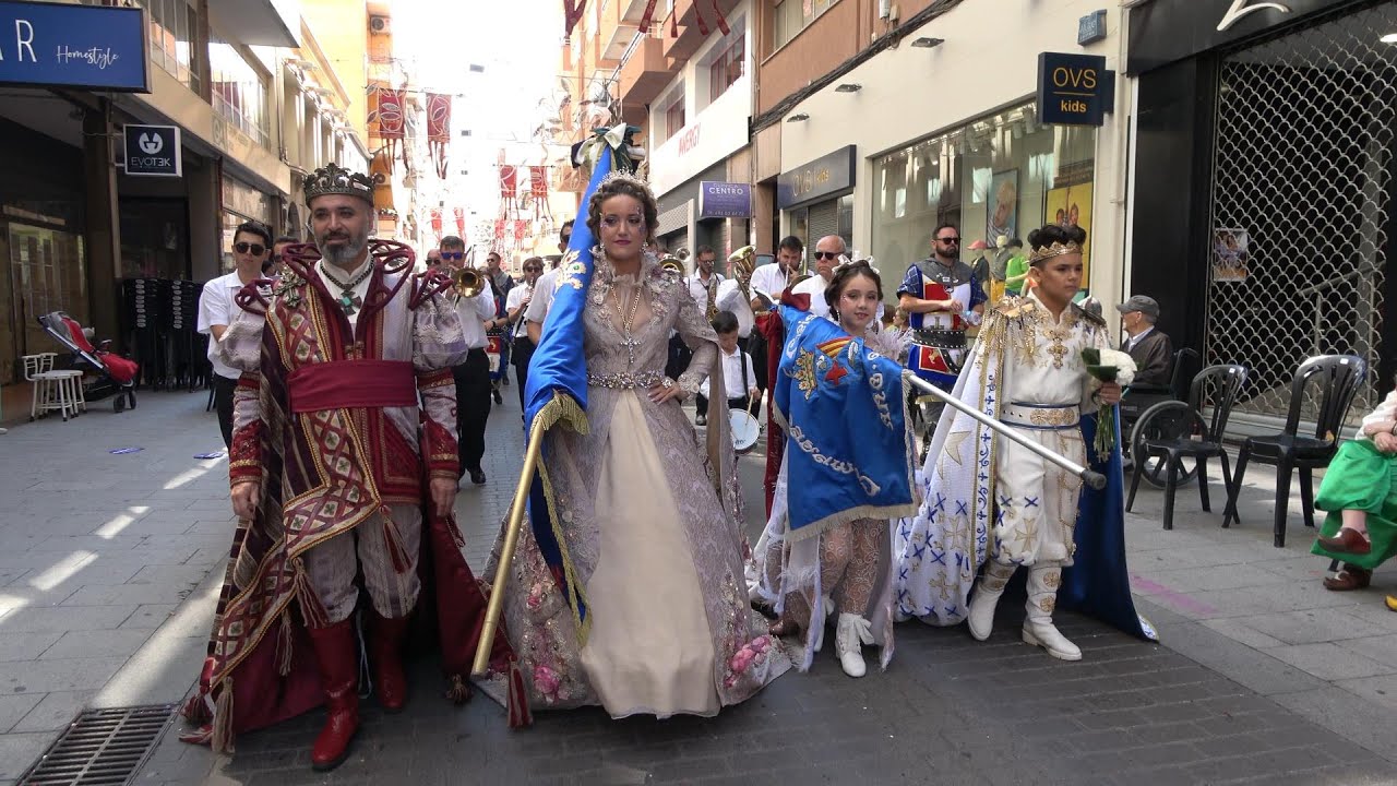 Elda  Moros y Cristianos  DESFILE OFRENDA DE FLORES