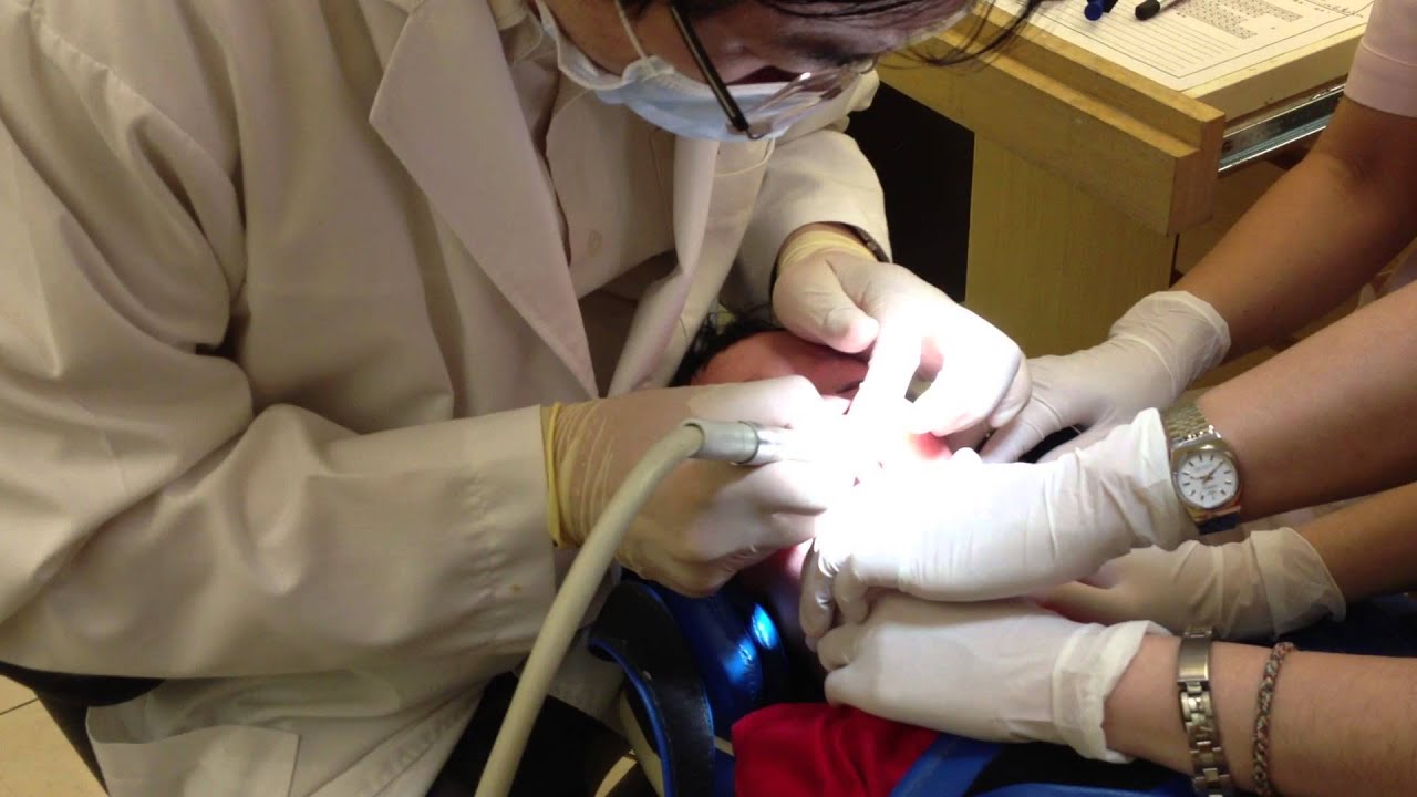 江宗祐看牙醫2013-04-27