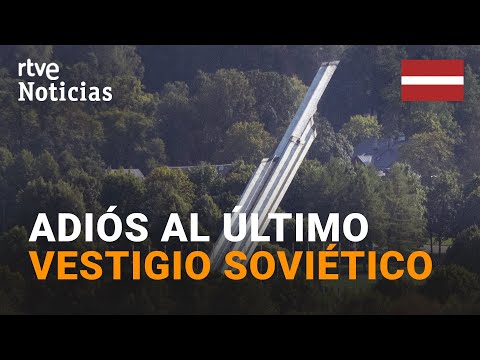 LETONIA: DERRIBAN un MONUMENTO de la VICTORIA SOVIÉTICO en RIGA tras 6 horas de tareas | RTVE