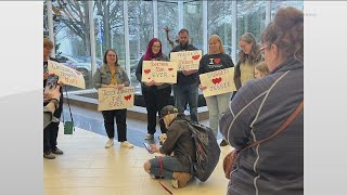 Just 2 days after being found across the country, dog missing for 7 years reunited with family