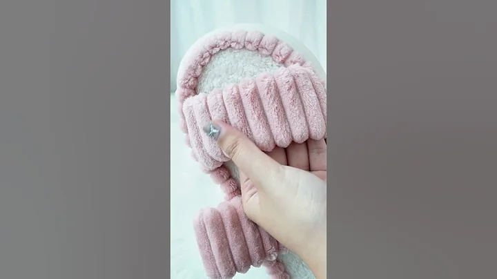 The perfect slippers for your bestie#slippers #giftideas #cozy #comfort