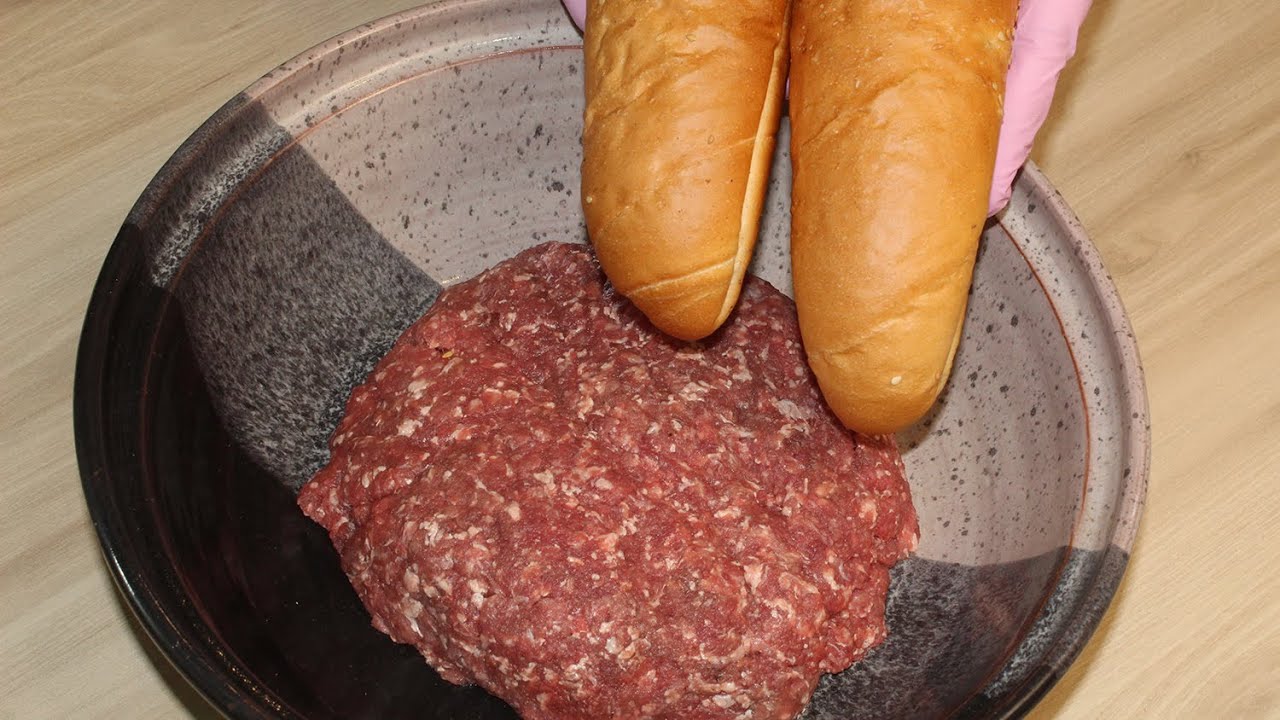 لو عندك بواقي عيش فينو تعالي اقولك ازاى تزودي بيه اللحمة المفرومة _ { بنت الشيف }