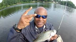 MOMMA THERE GOES THAT MAN AGAIN WIT THOSE CAM'S CRAPPIE 10FT YAANNK STIKS