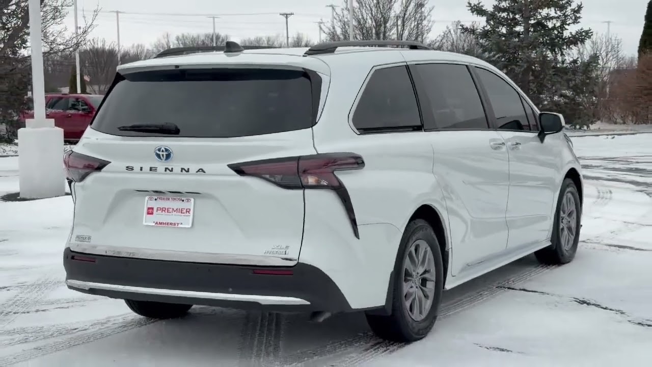 2023 Toyota Sienna XLE Passenger Van Amherst  Elyria  Vermillion  Lorain  Oberlin
