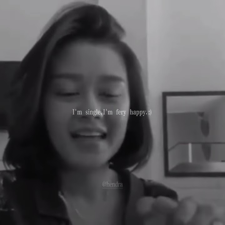 Story Wa 30 detik Cewe merokok (I'm single,I'm fery happy)