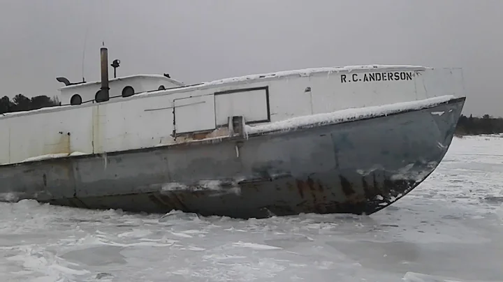 Fish tug RC ANDERSON breaking ice Hammond bay 2018