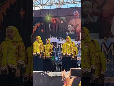 My Chemical Romance - Welcome To The Black Parade [Official Music Video] [HD]