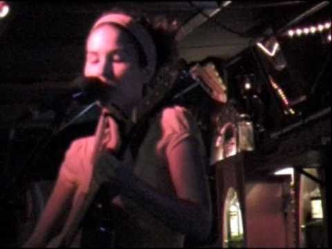 Michelle Lynn & The Bad Passengers - Feedback (Liv...