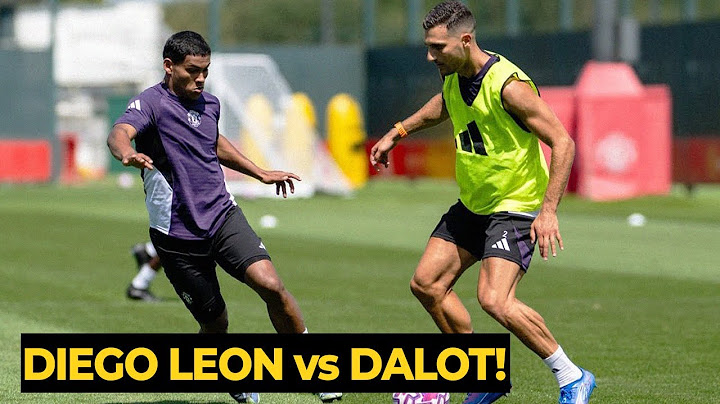 Moment Diego Leon challenged Dalot in one-on-one duels during training | Man Utd News