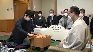 王将戦第3局、戦型は相掛かりに　藤井3連勝なるか、渡辺巻き返すか