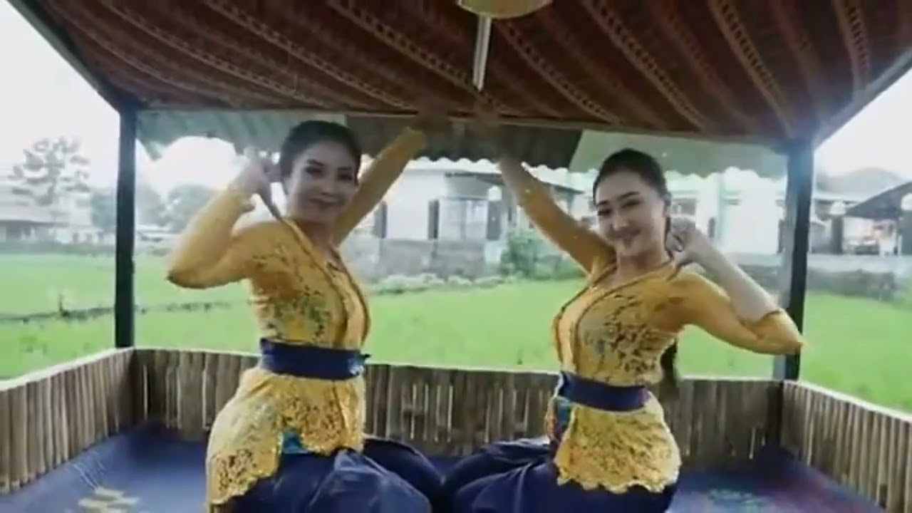 tari udan mas
