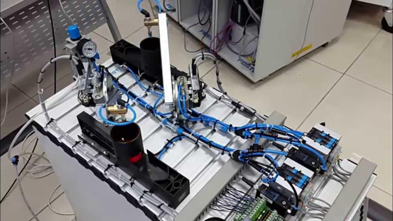 Pick and place festo. мехатронные станочные комплексы это. промышленный робот festo. хэндлинг мехатроника. мехатронный модуль м5.