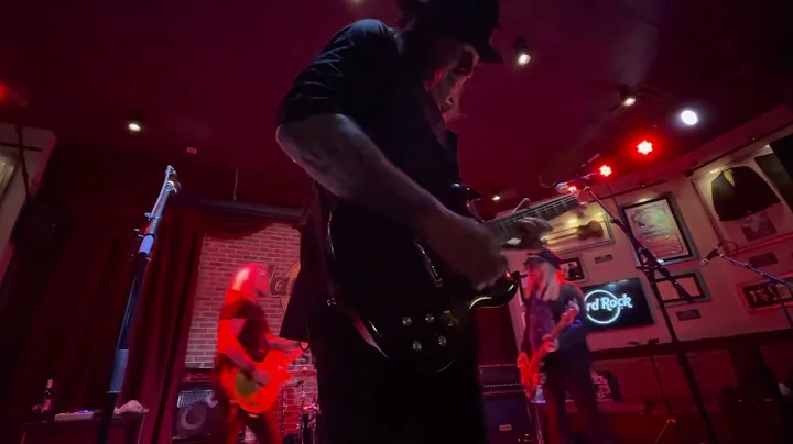 Enuff ZNuff - Fly High Michelle - Live at The Hard...