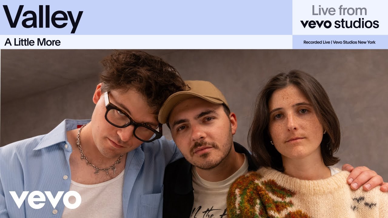 YouTube에서 Valley - A Little More | Live From Vevo Studios 보기 YouTube에서 Valley - A Little More | Live From Vevo Studios 보기