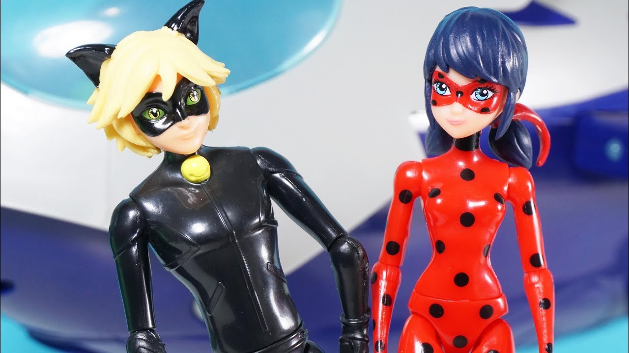 Mucize Uğur Böceği ile Kara Kedi Pijamaskeliler Süper Ay Roketini Geziyor - YouTube Birlikte Oynayalım TV