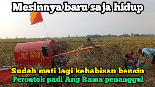 Pasca Panen padi bersama perontok padi ang rama dari penanggul bongas Indramayu