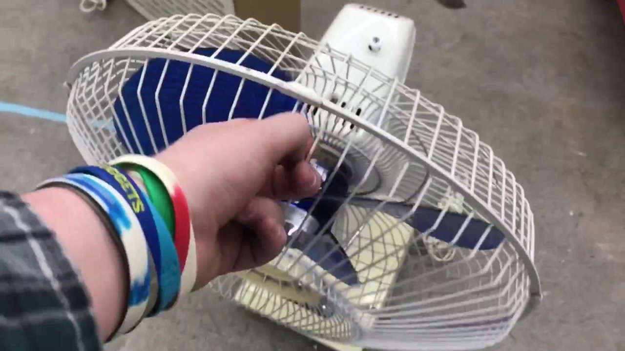 Fans At Savers (12/15/17) - YouTube