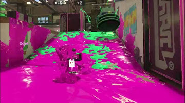 I randomly splatted a stamper(hammer) user with a curling bomb and running away. Splatoon 2 gameplay