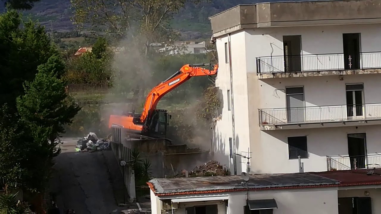 Ruspe In Azione A Terzigno Www erreemmenews it YouTube