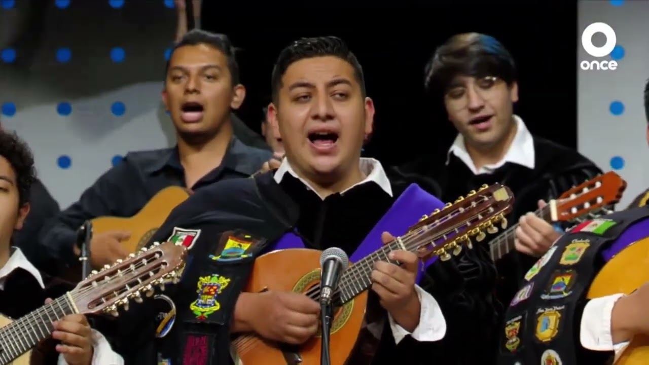 Bajo tu balcón 💜 - Tuna Universitaria de Saltillo de la UAdeC 🐺