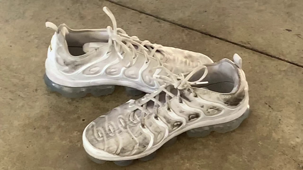 how to clean all white vapormax plus