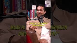 De Tegenpolen - Ze zijn nog even bezig met de schroeven van het vliegtuig... PANIEK!