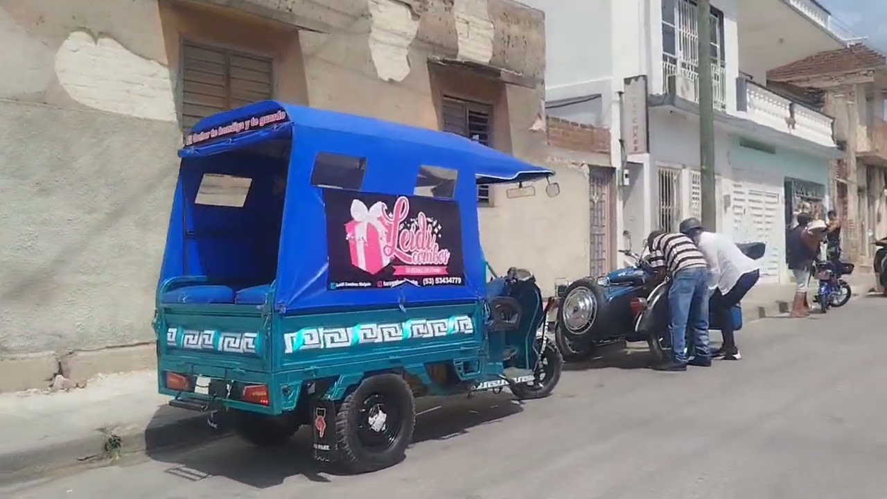 Calles Cervantes y Narcisos López Holguin Cuba 