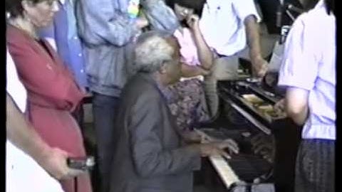 Demonstrating the 6th diminished scale on Stella by Starlight