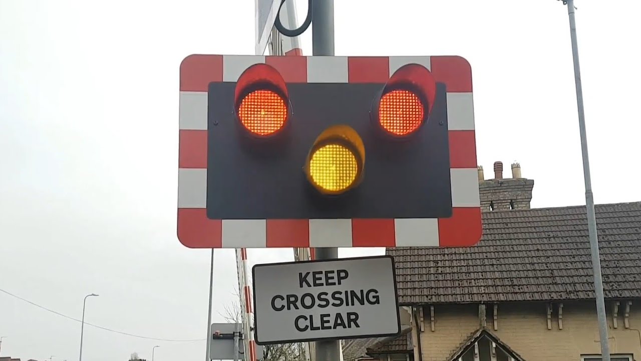 Roblox Longham Level Crossings Class 66 Ews Coach Special - roblox sandyton level crossing