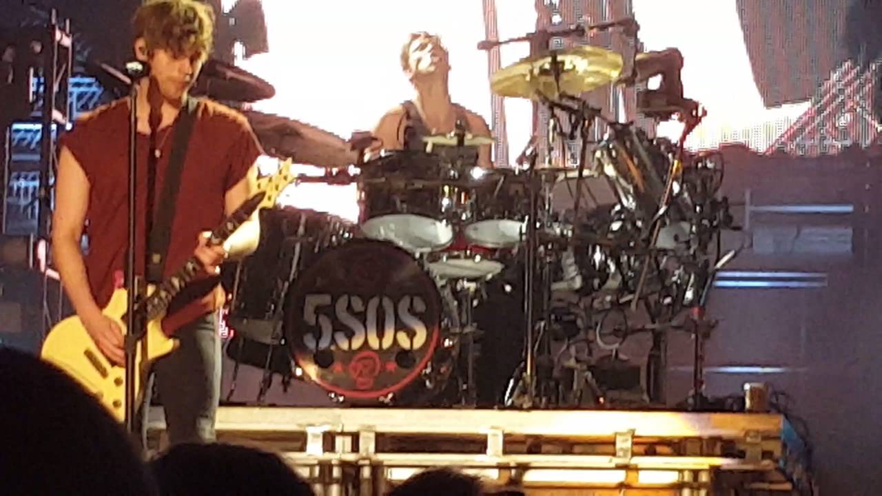 5 Seconds Of Summer Good S Omaha 8 22 4th Row You 5 Seconds Of Summer Good S Omaha 8 22 4th Row