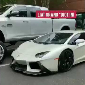 status WA , Lamborghini_parkirnya bar bar bikin greget #lambor #modifikasi #sedan #mobilsport #jeep
