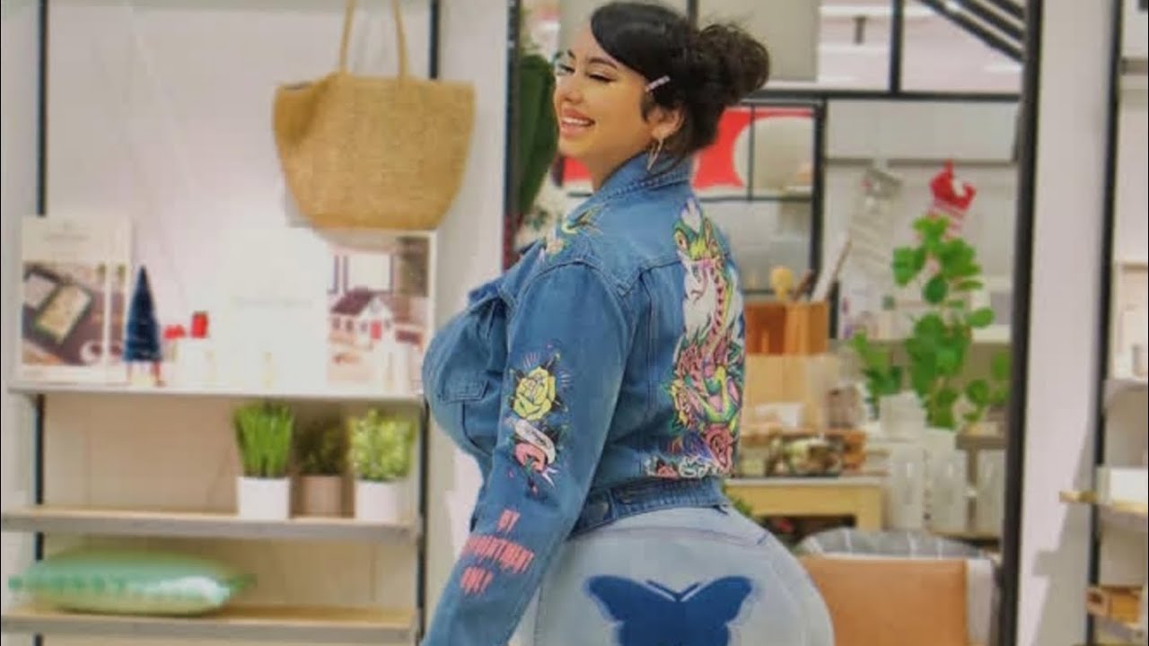 Ill Be Dat, Plus Size Curvy Fashion Model - Wiki, Biography, Lifestyle