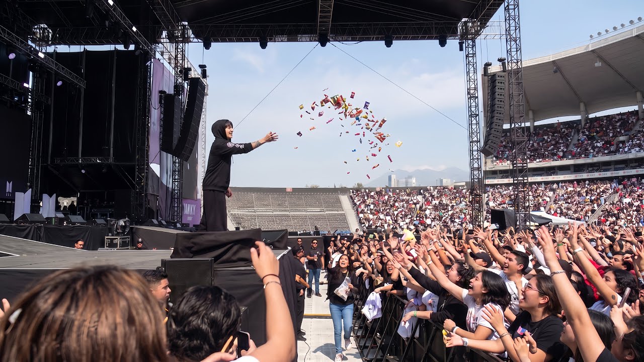 Soundcheck Day 1! Jungkook and BTS Give a Surprise Gift at GNP