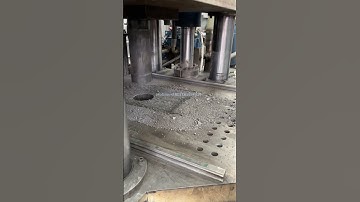 Iron block press machine. manganese block making machine. coco peat block press machine.