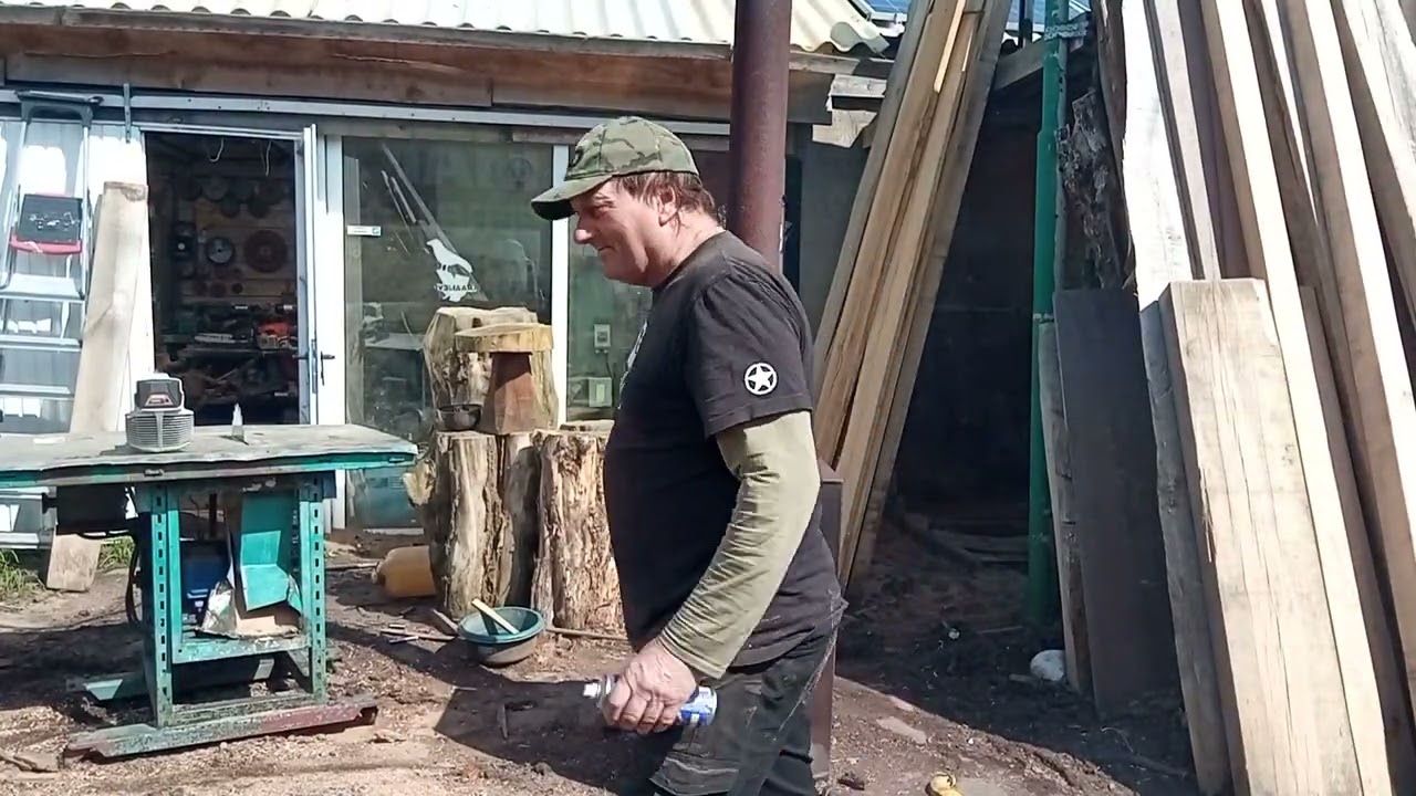 Gooi geen lege spuitbussen op het vuur