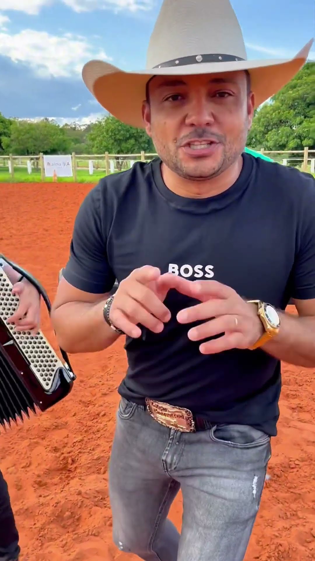 Pra quem gosta da música forró do meu guarde deixe um comentário #boanoiteee #leaozinho #leãozinho