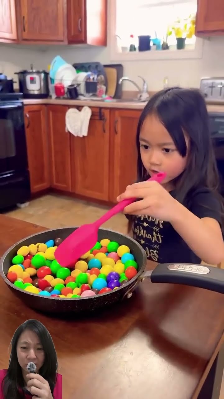 ADIK BAYI MENANGIS MENCARI MAMA KE DAPUR #shorts