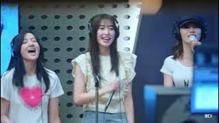 [8K] 220901 위클리(Weeekly) (먼데이, 박소은, 조아)  소녀시대 - '다시 만난 세계' (팬들 떼창) 직캠 (KBS Cool FM 비투비의 키스 더 라디오)