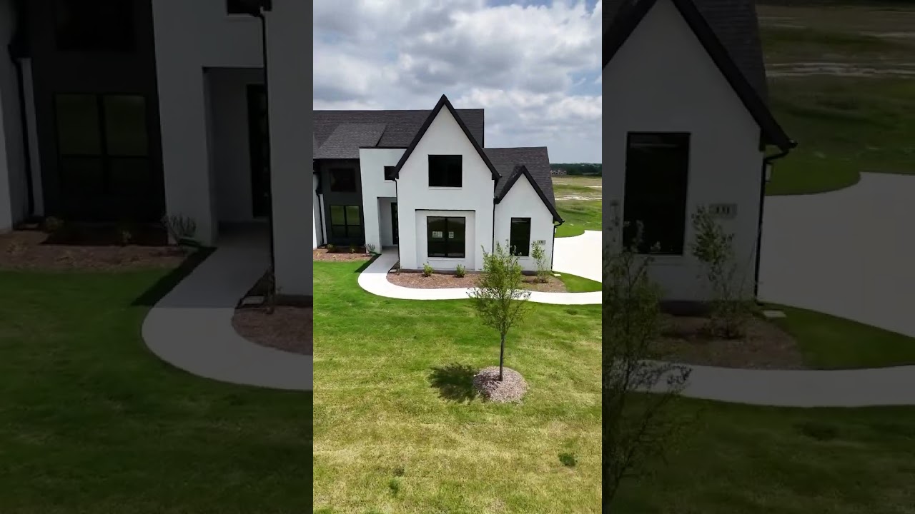 Looking for a sign to move to TX? This is it! They weren’t lying when they said everything is BIGGER